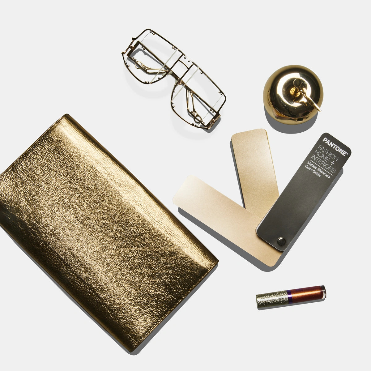 PANTONE FASHION, HOME + INTERIORS (FHI) METALLIC SHIMMERS COLOR GUIDE