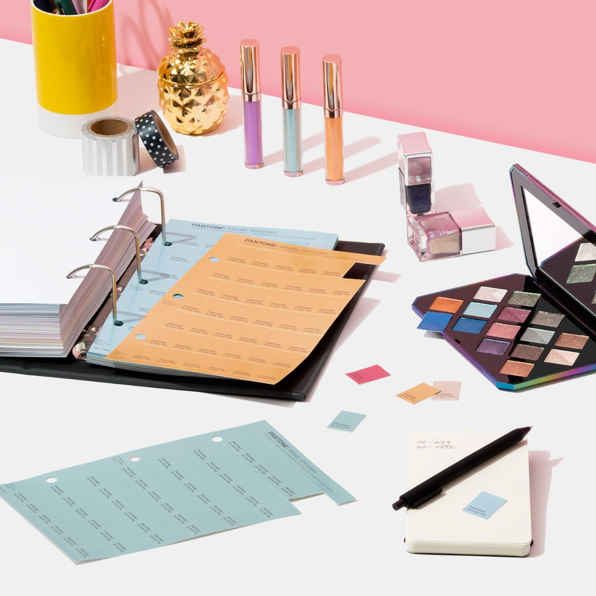 PANTONE FASHION, HOME + INTERIORS (FHI) METALLIC SHIMMERS COLOR SPECIFIER