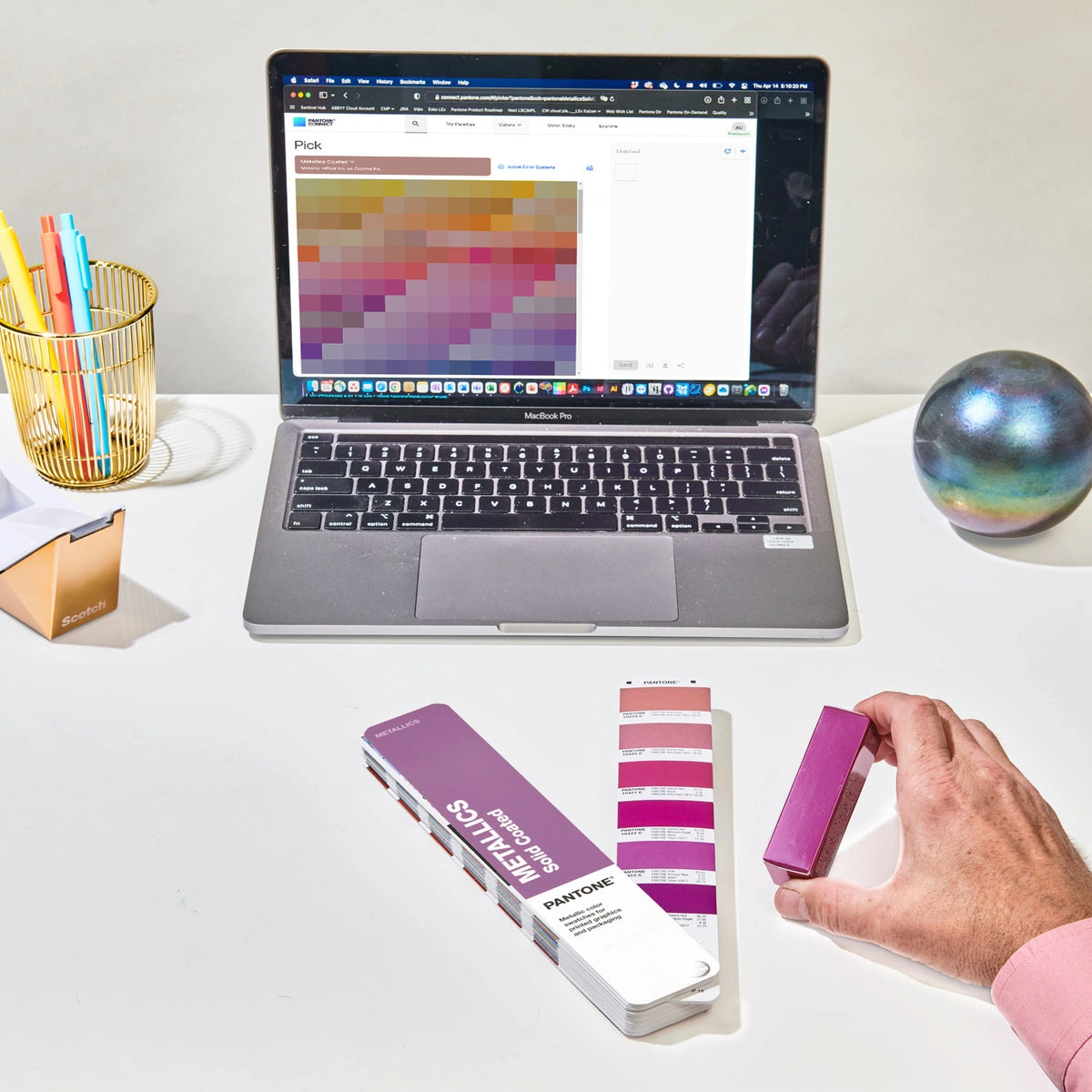 PANTONE METALLIC GUIDE
