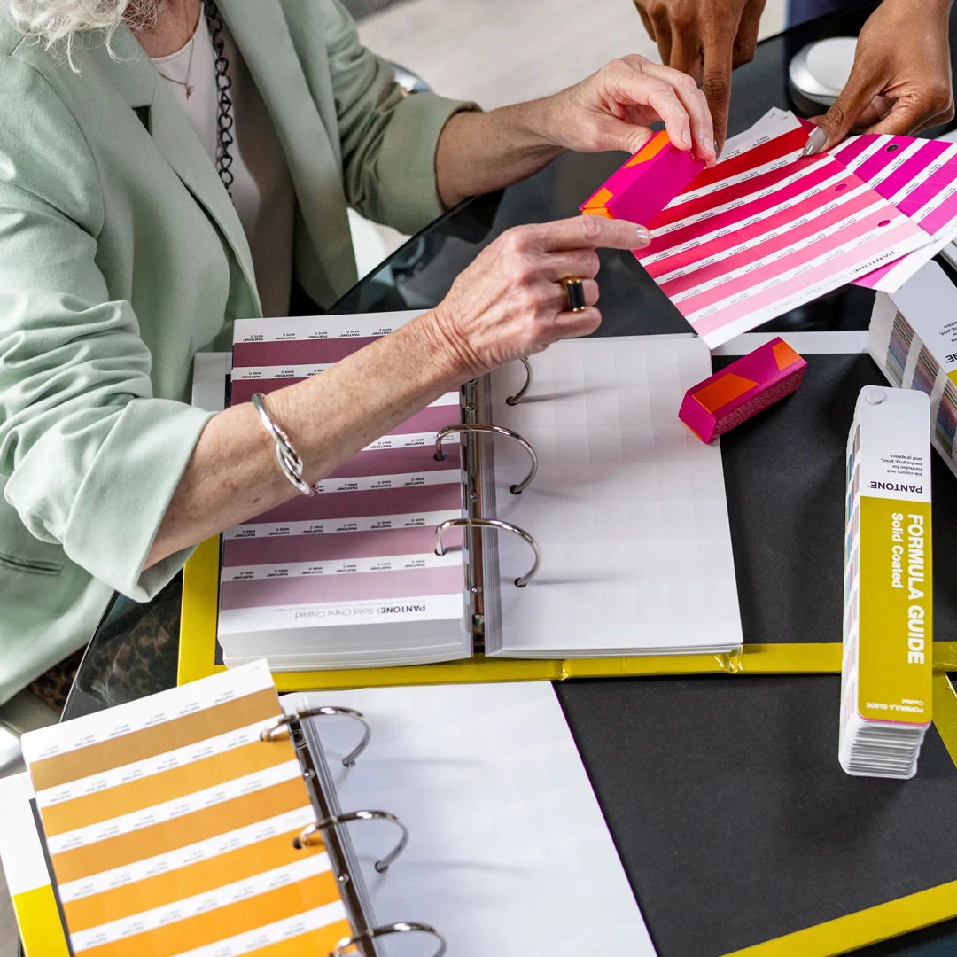 PANTONE SOLID COLOR SET - FORMULA GUIDE & SOLID CHIPS | COATED & UNCOATED